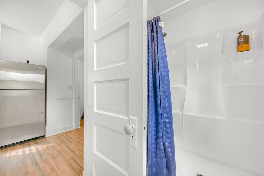 More Photos Of 1302 Larrabee Ave, Bellingham Multifamily For Sale