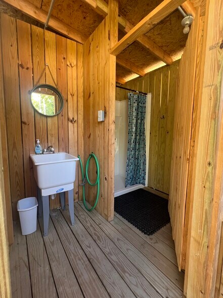 More Photos Of 462 Adams rd, Julian Trailer Camper Park For Sale