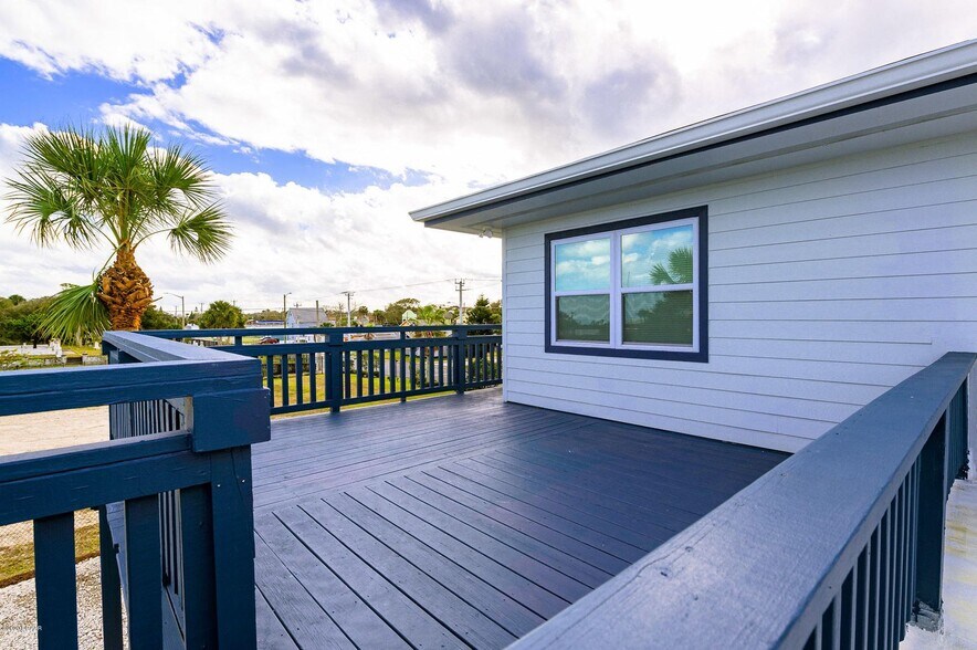 More Photos Of 112 N Peninsula Dr, Daytona Beach Apartments For Sale