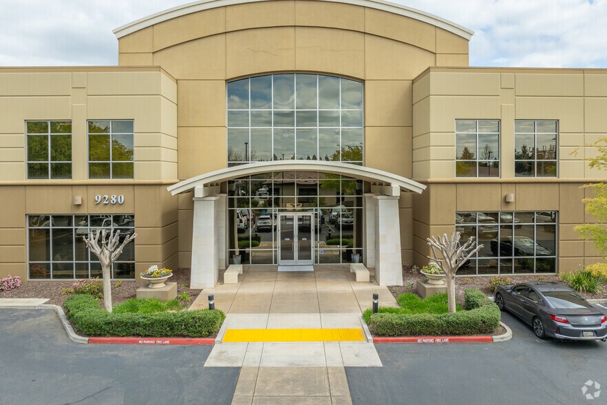 More Photos Of 9280 W Stockton Blvd, Elk Grove Office For Lease