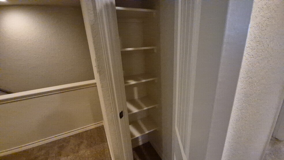 More Photos Of 6866 Lakeview Dr, San Antonio Multifamily For Sale