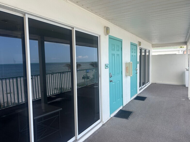 More Photos Of 19310 Gulf Blvd, Indian Shores Apartments For Sale