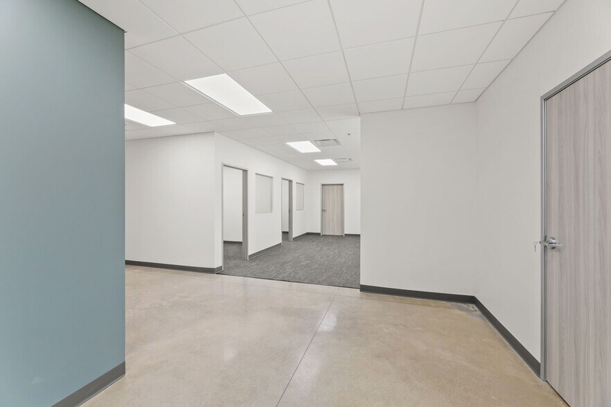 More Photos Of 10042 FM 1976, Universal City Unknown For Lease