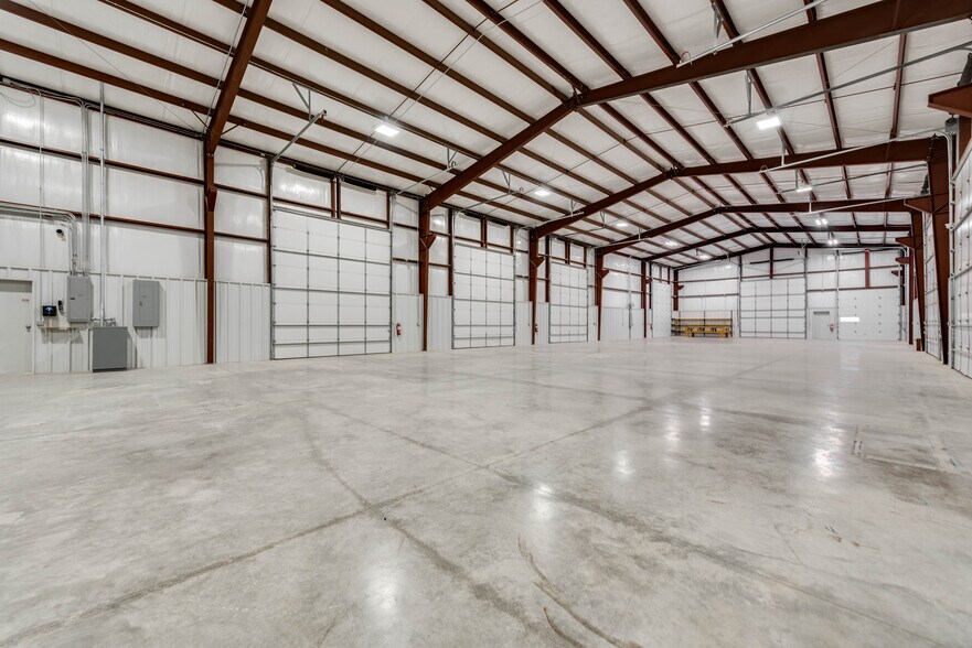 More Photos Of 3017 W County Road 115, Midland Warehouse For Lease