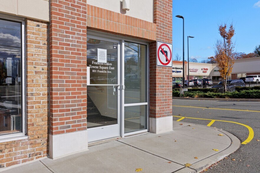 More Photos Of 794-799 Franklin Ave, Franklin Lakes General Retail For Sale