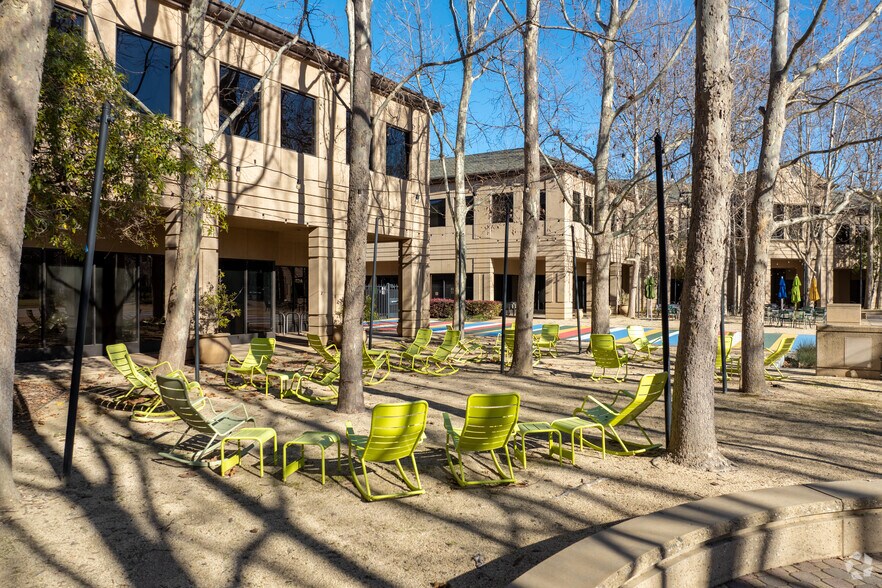 More Photos Of 399 N Whisman Rd, Mountain View Office For Lease