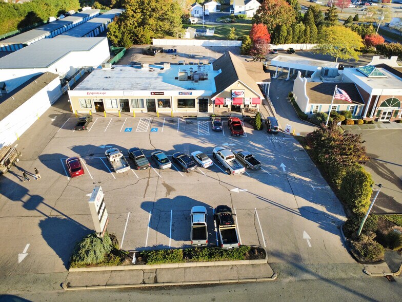 More Photos Of 240 Post Rd, Westerly Storefront Retail Office For Lease