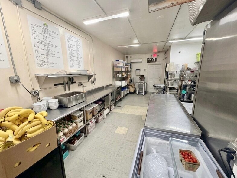 More Photos Of 528-538 Bloomfield Ave, Verona Storefront For Lease