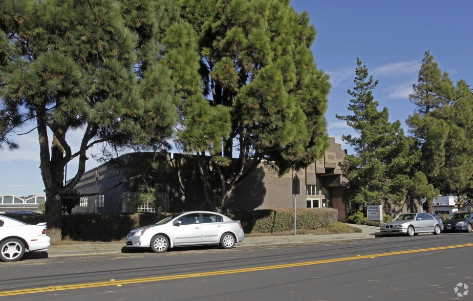 Primary Photo Of 550 Washington St, Daly City Medical For Lease