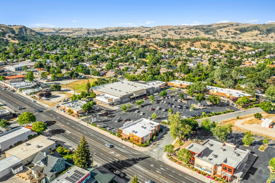 More Photos Of 8665 El Camino Real, Atascadero Health Club For Sale