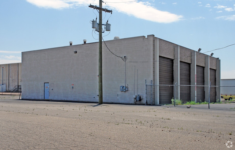 More Photos Of 5050 Ash St, Denver Warehouse For Sale