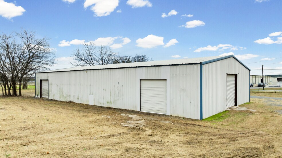 More Photos Of 1544 Jackrabbit Rd, Nolanville Warehouse For Sale