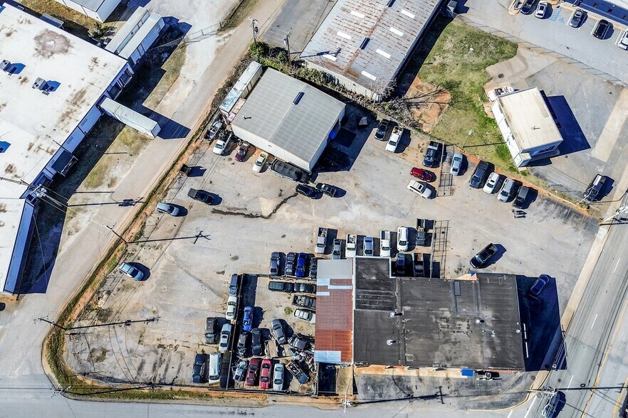 More Photos Of 1201 Poinsett Hwy, Greenville Auto Repair For Sale