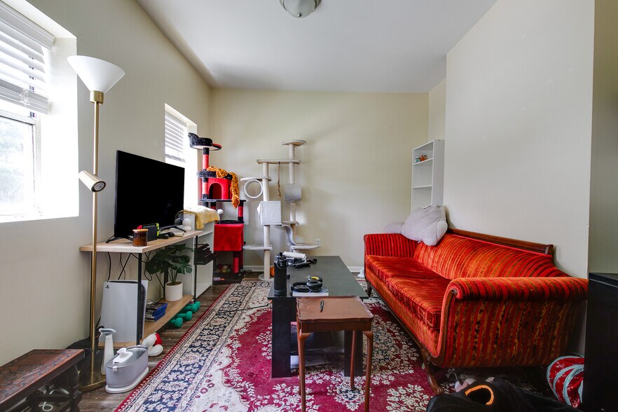 More Photos Of 1908 Parkwood Ave, Richmond Apartments For Sale