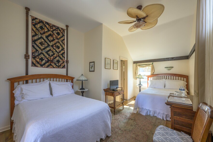 More Photos Of 518 Main St, Great Barrington Hospitality For Sale