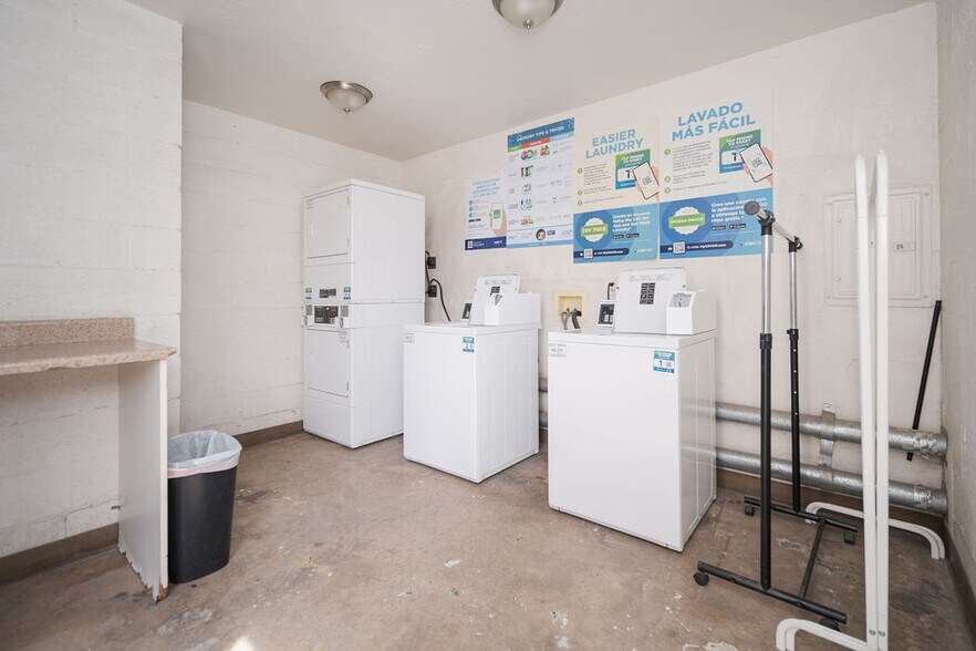 More Photos Of 2432 W Turney Ave, Phoenix Shelter For Sale