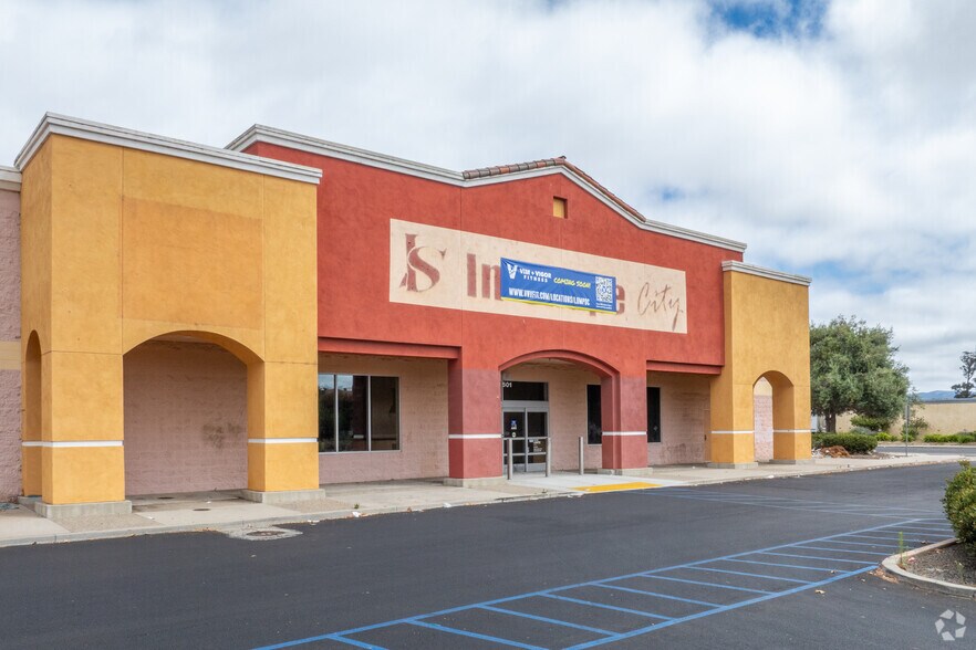 Primary Photo Of 501 W Central Ave, Lompoc Health Club For Lease