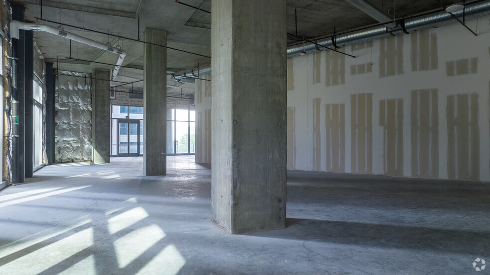 More Photos Of 600 S Tryon St, Charlotte Office For Lease