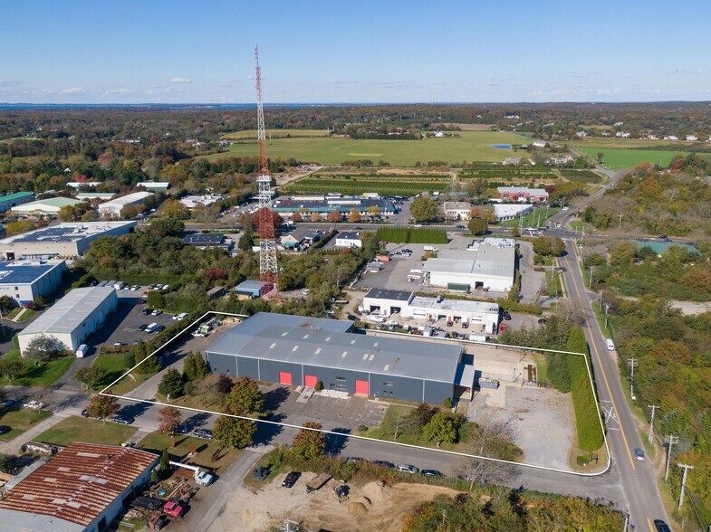 Primary Photo Of 1 Mariner Dr, Southampton Warehouse For Lease