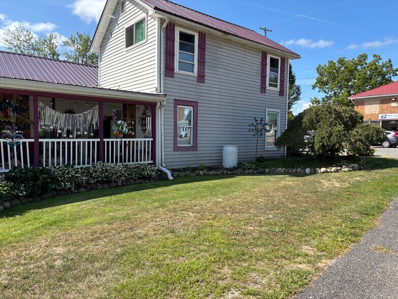 More Photos Of 203 S Main St, Crystal Storefront For Sale