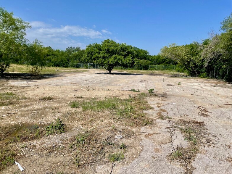 More Photos Of W Military Dr & Hwy 90, San Antonio Land For Sale
