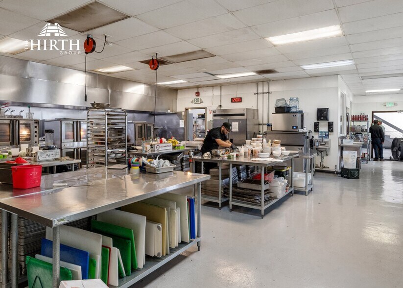 More Photos Of 2321 Filbert St, Oakland Warehouse For Sale