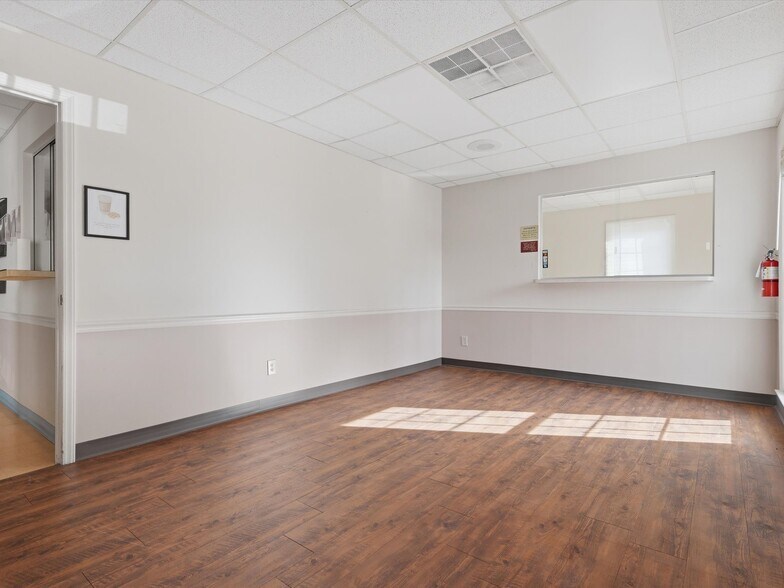 More Photos Of 825 Majestic Ct, Gastonia Medical For Lease