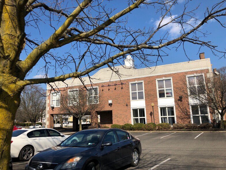 More Photos Of 375 Deer Park Ave, Babylon Medical For Sale