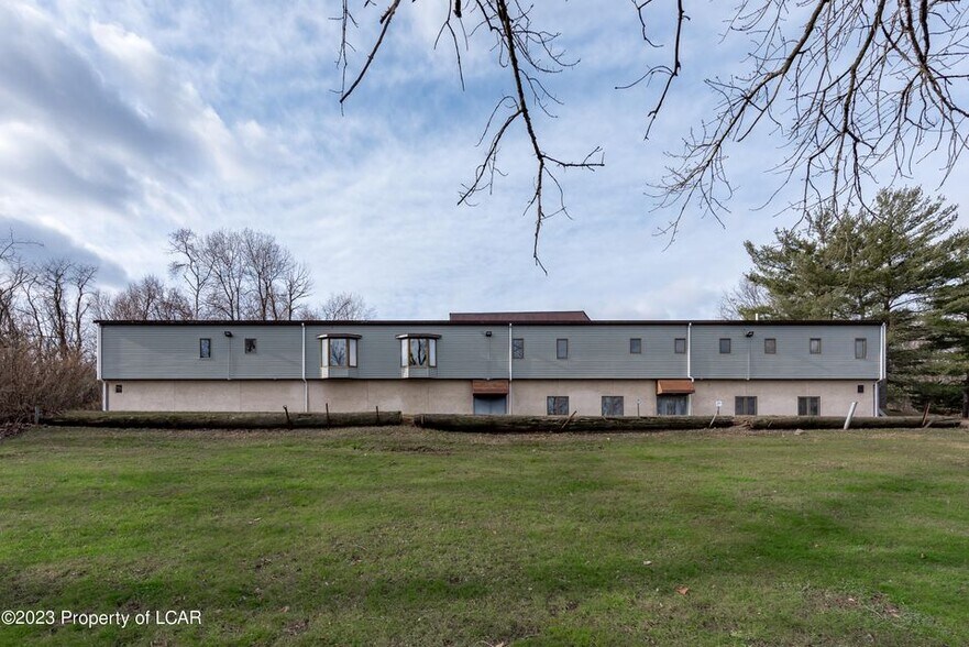 More Photos Of 104 Woodward Hill Rd, Edwardsville Office For Sale