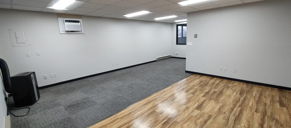 More Photos Of 107 W 29th St, Loveland Storefront Retail Office For Lease