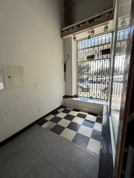 More Photos Of 3164 22nd St, San Francisco Apartments For Lease