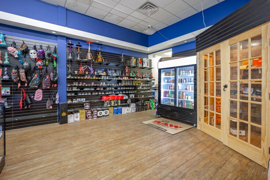 More Photos Of 1808 W Lindsey St, Norman Freestanding For Sale