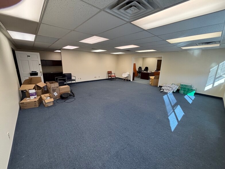 More Photos Of 914 Mount Kemble Ave, Morristown Office For Lease