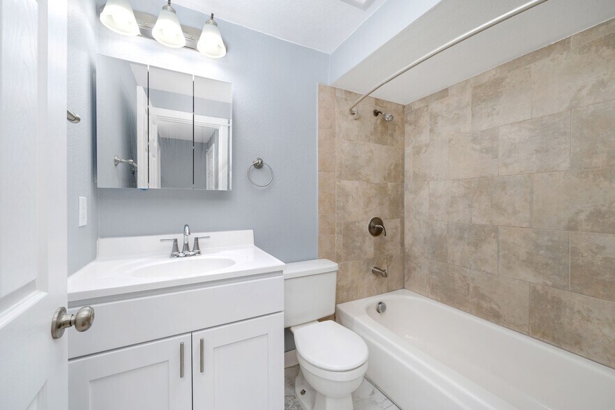 More Photos Of 3240-3320 NE 8th St, Gresham Apartments For Sale