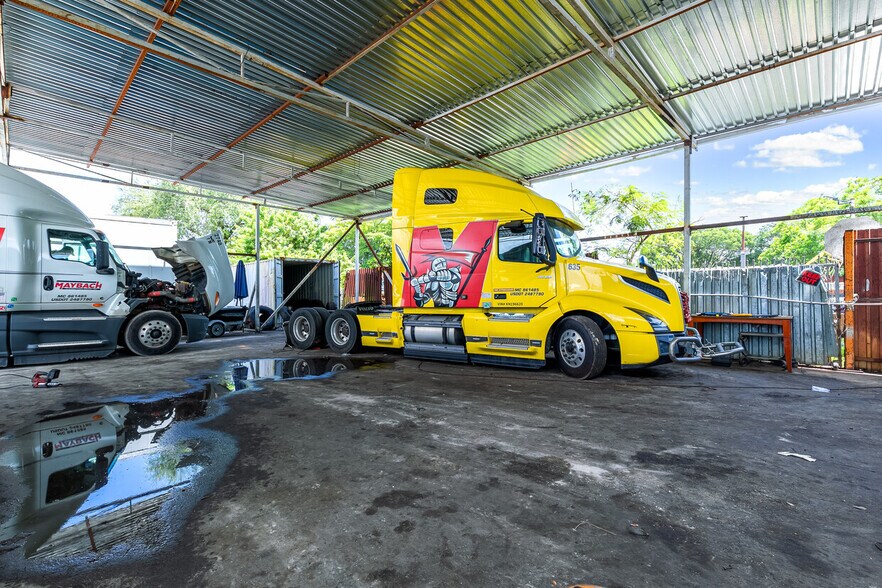 More Photos Of 850 NW 12th Ter, Pompano Beach Warehouse For Lease