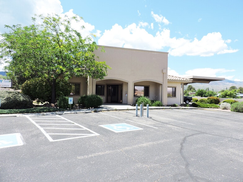 More Photos Of 500 S Willard St, Cottonwood Distribution For Lease