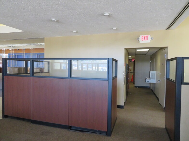 More Photos Of 300 E Dania Beach Blvd, Dania Bank For Lease