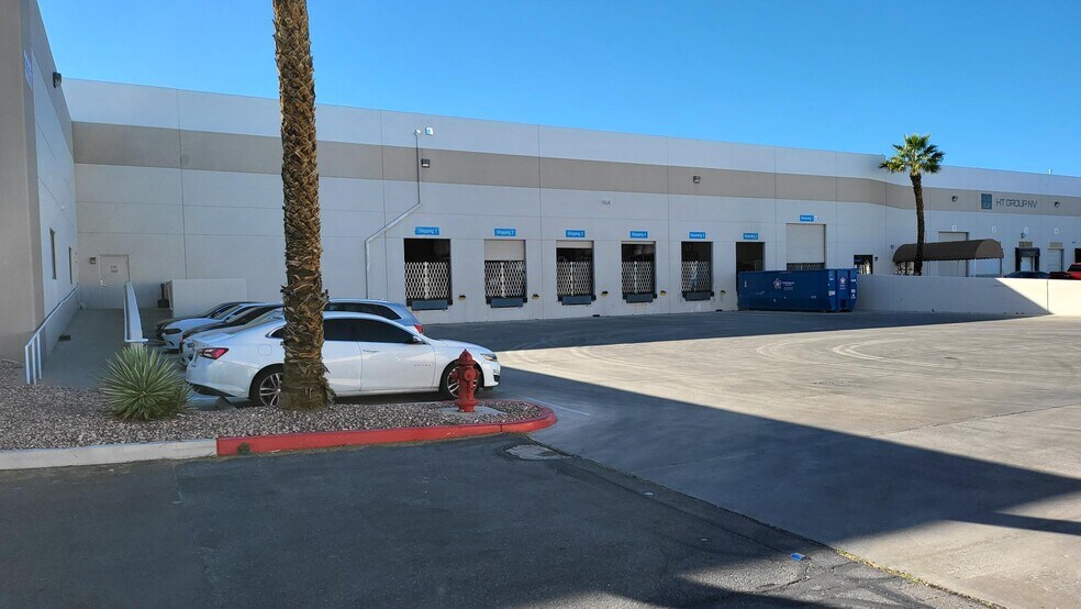 More Photos Of 3326 Ponderosa Way, Las Vegas Warehouse For Lease