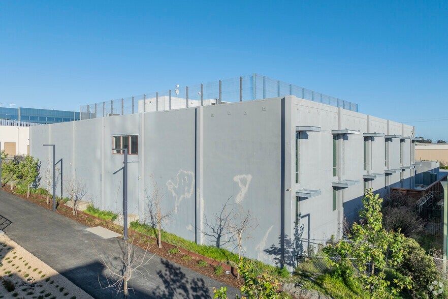 More Photos Of 425 Eccles Ave, South San Francisco Research And Development For Lease