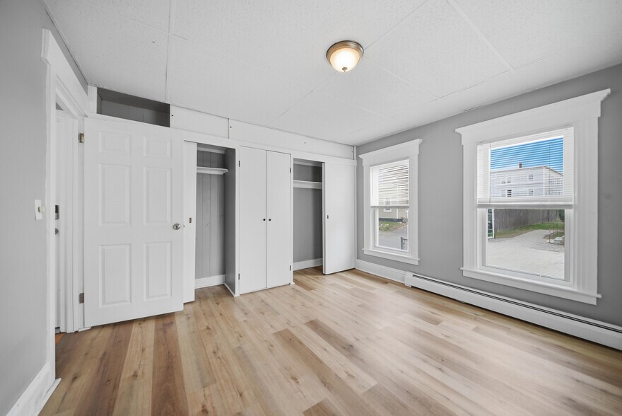 More Photos Of 266 Douglas St, Manchester Multifamily For Sale