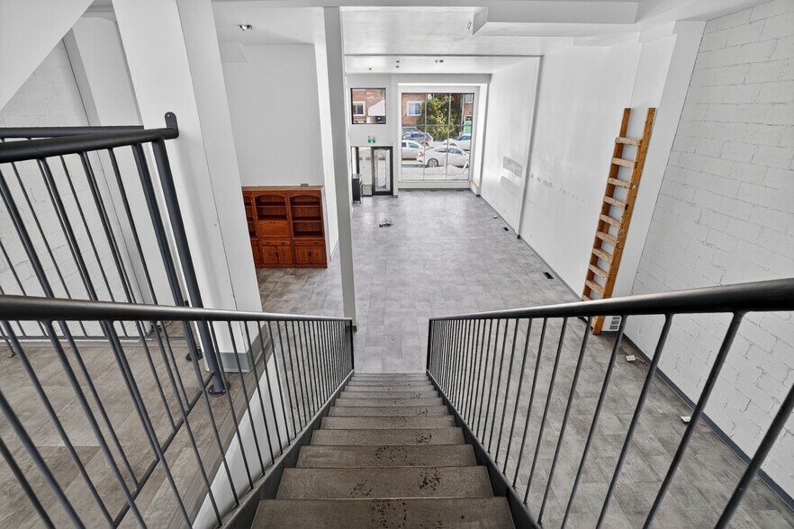 More Photos Of 1577-1579 Rue Fleury E, Montréal Storefront Retail Residential For Lease