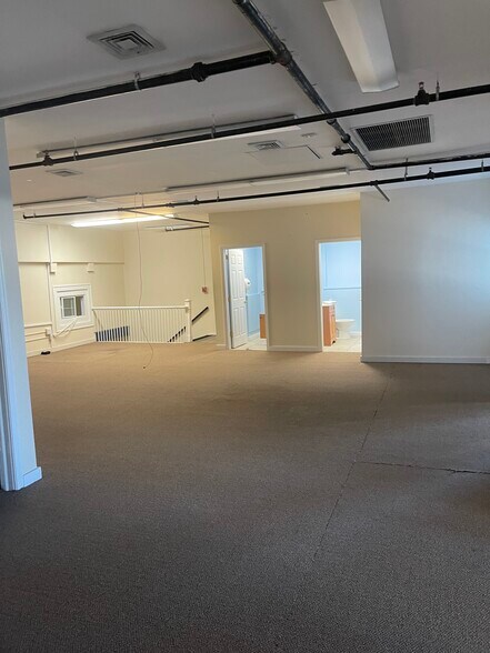 More Photos Of 1015 Broad St, Newark Storefront Retail Office For Lease