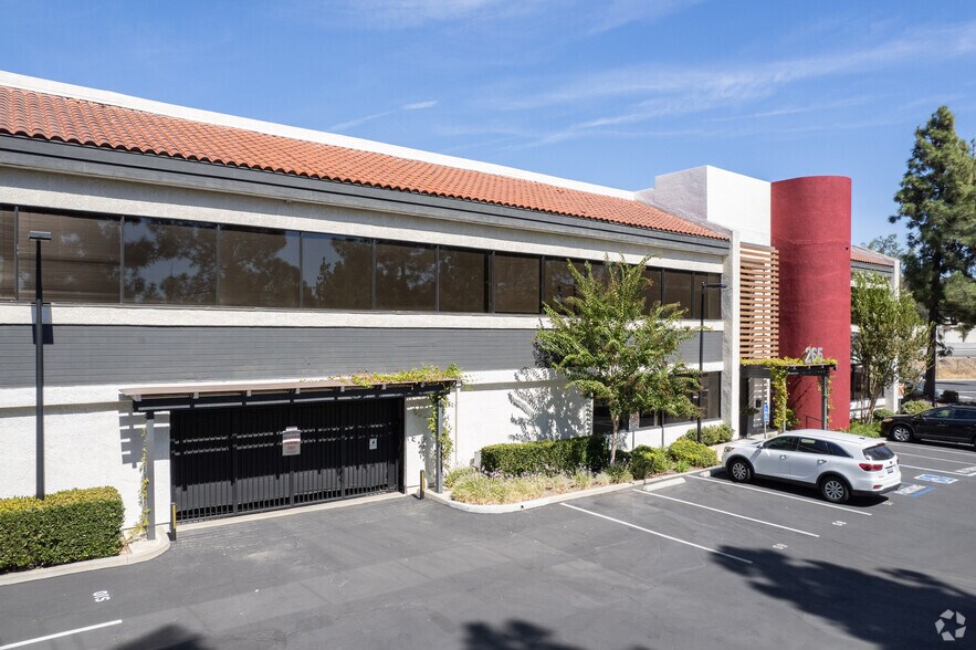 More Photos Of 265 Sunset Dr, Westlake Village Medical For Lease