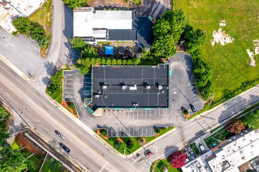 More Photos Of 2571 Forest Dr, Columbia Drugstore For Lease