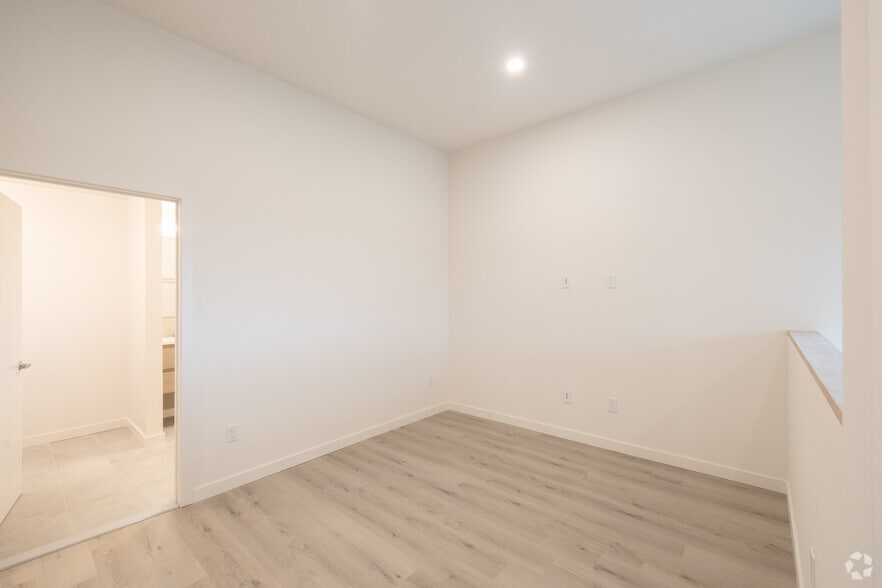 More Photos Of 44 Springside Ave, Arlington Apartments For Lease