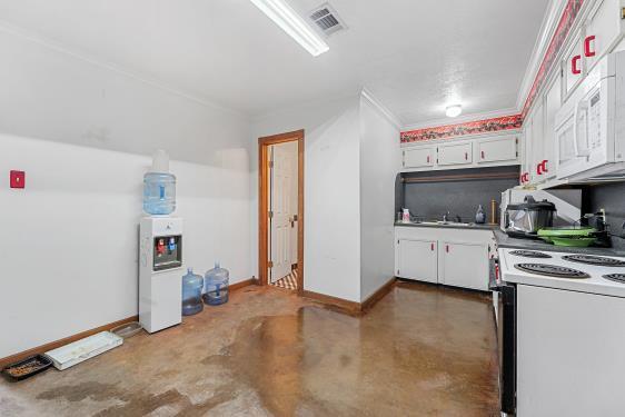 More Photos Of 20787 US Highway 59, New Caney Light Distribution For Sale