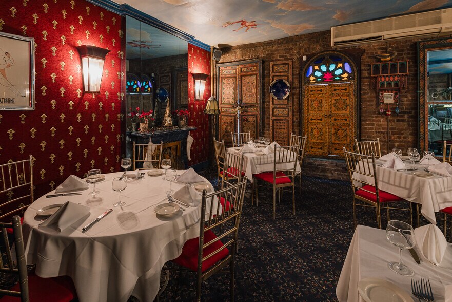 More Photos Of 414 W 42nd St, New York Apartments For Sale