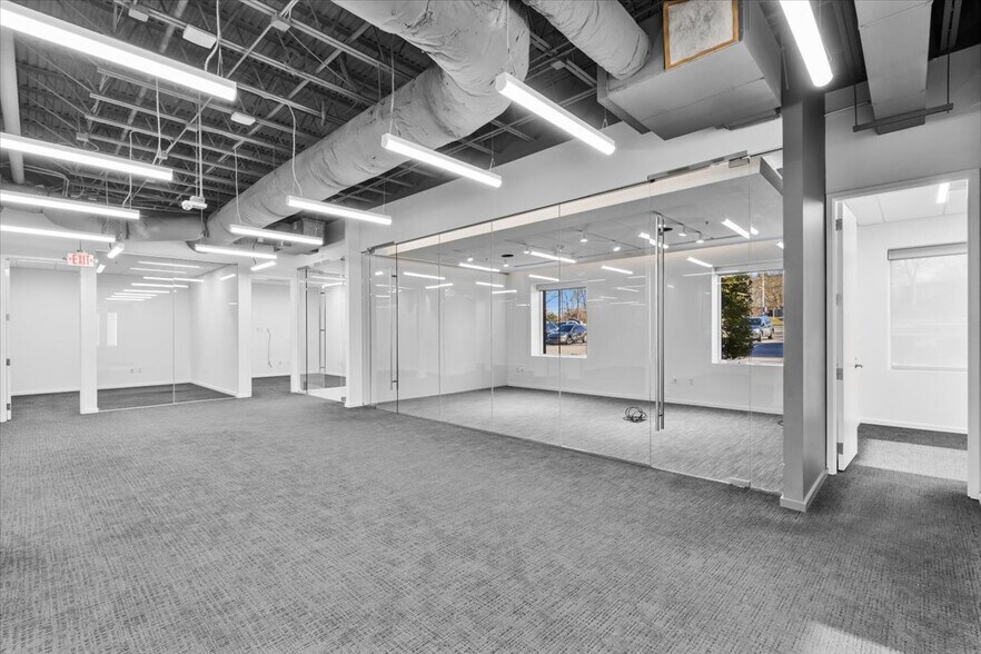 More Photos Of 1823 Eastchester Dr, High Point Office For Lease