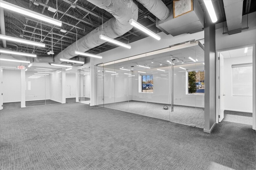 More Photos Of 1823 Eastchester Dr, High Point Office For Lease