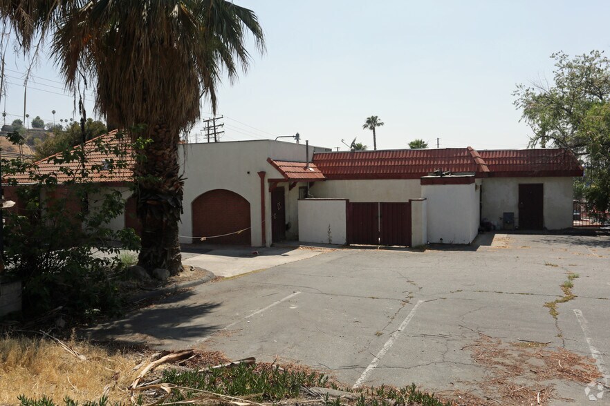 More Photos Of 1405 E Washington St, Colton Restaurant For Sale